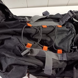 Mochila de Camping y Viaje Zenit Negra 55 cm - imagen 3