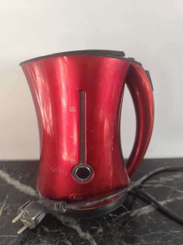 Jarra Eléctrica Cuori Roja con Indicador de Nivel - imagen 1