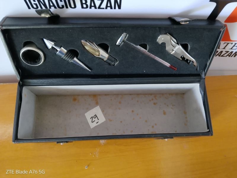 Item 900441 - Image 1