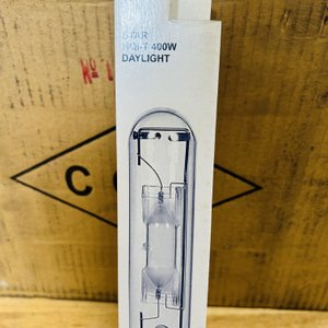 Lote #084a – Caja con 40 bombita de luz – Illumina – 400W - imagen 2