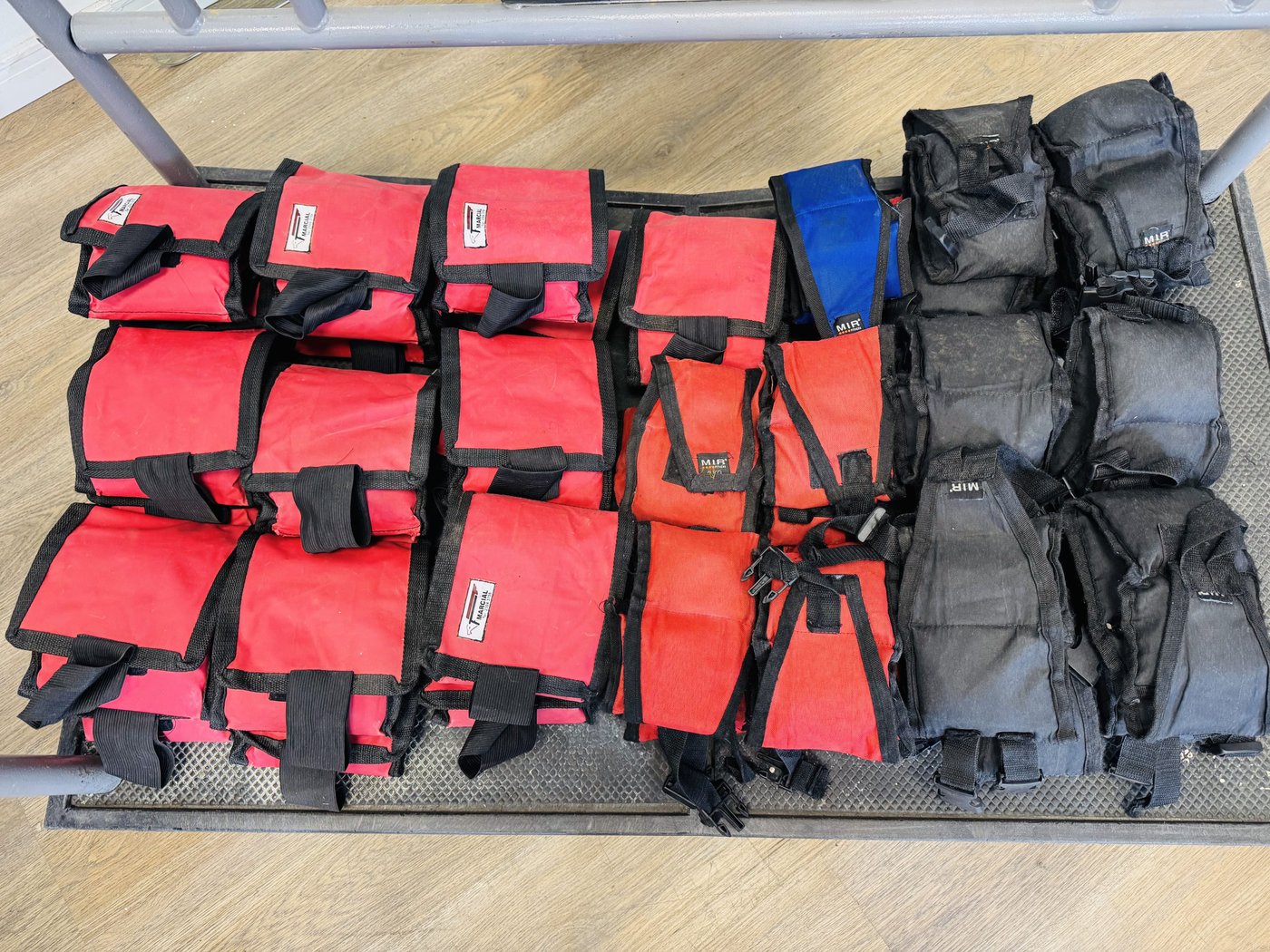 Lote de 50 Tobilleras de Entrenamiento (20x3kg, 18x2kg, 12x1kg)