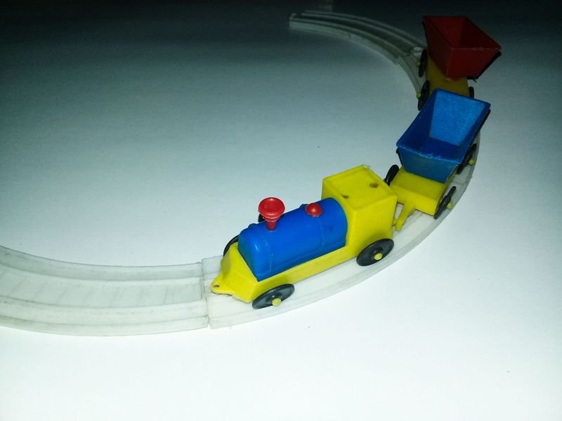 Lote anterior: Juguetes infantiles tren con vías