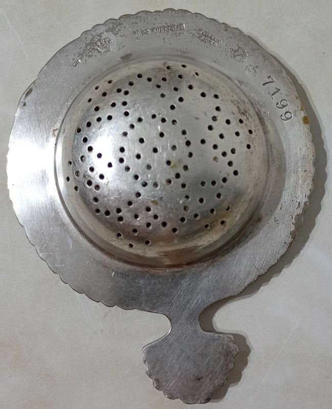 Colador de té antiguo con baño de plata, artículo de colección - imagen 4