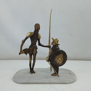 Lote anterior: Escultura de Don Quijote y Sancho Panza en Metal Patinado