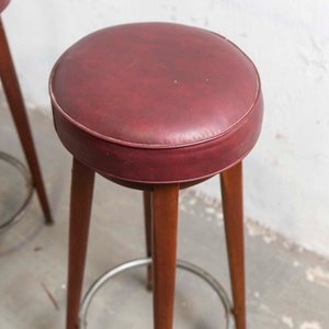 Par de Taburetes Altos Estilo Americano Tapizados en Cuerina Roja - imagen 2