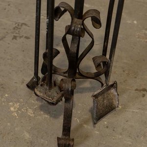 Juego de Atizadores de Hierro Forjado con Soporte y Bola Dorada - imagen 3