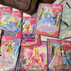Colección de 3 Mochilas y 8 Libros "Barbie Princesas" - imagen 2