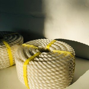 Dos Rollos de Cuerda de Nylon (30 m aprox) - imagen 2