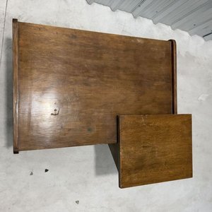 Escritorio de Madera Oscura con Extensión Lateral y Ruedas - imagen 2