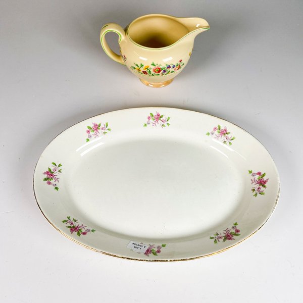 Lote siguiente: Villeroy Boch y lechera inglesa, piezas de porcelana