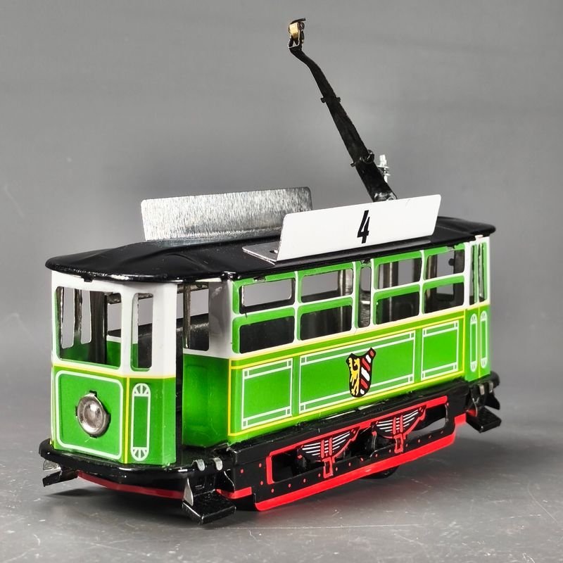 Modelo de Tranvía N°4 en Chapa a Cuerda Completo y Funcionando - imagen 4