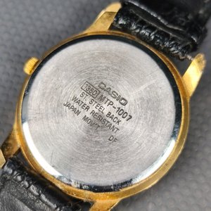 Dos Relojes Casio y Otro Dorado con Malla de Cuero - imagen 10