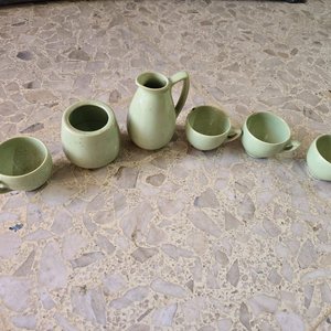 Lote siguiente: Juego de Café de Cerámica Verde Claro