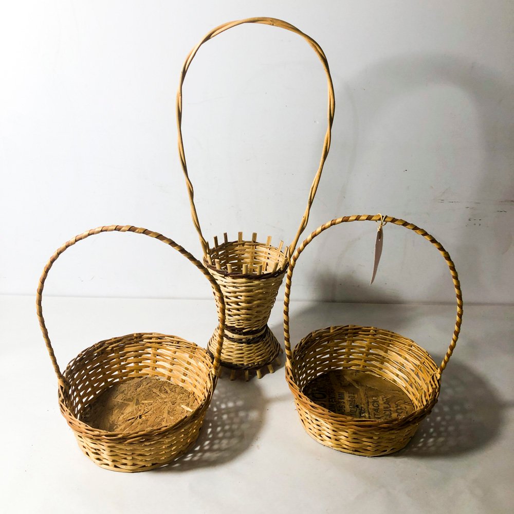 Tres Canastos de Mimbre Artesanales con Asas