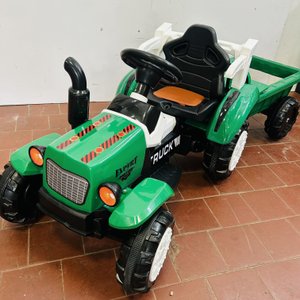 Tractor a Batería Infantil con Tráiler Spert Truck - imagen 2