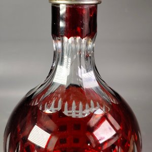 Botellón de Cristal Rojo Grueso Tallado con Diseño Hialino - imagen 5