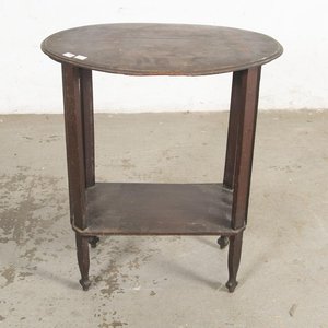 Lote anterior: Mesa Oval de Sala con Estante - Madera Oscura