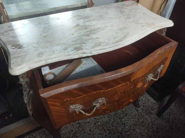 Comoda Francesa con Tapa de Marmol y Marquetería Floral - imagen 4