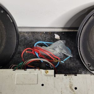 Radio de Auto Pioneer con Dos Parlantes - imagen 4
