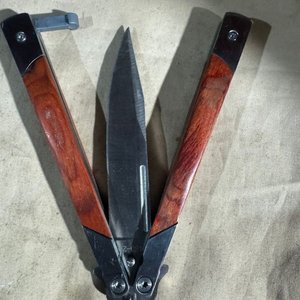 Navaja Mariposa Grande con Mango de Madera - imagen 1