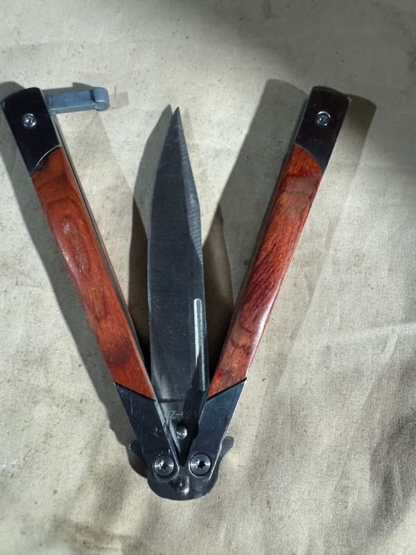 Navaja Mariposa Grande con Mango de Madera