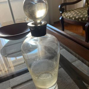 Lote siguiente: Botellón Antiguo de Vidrio con Tapón