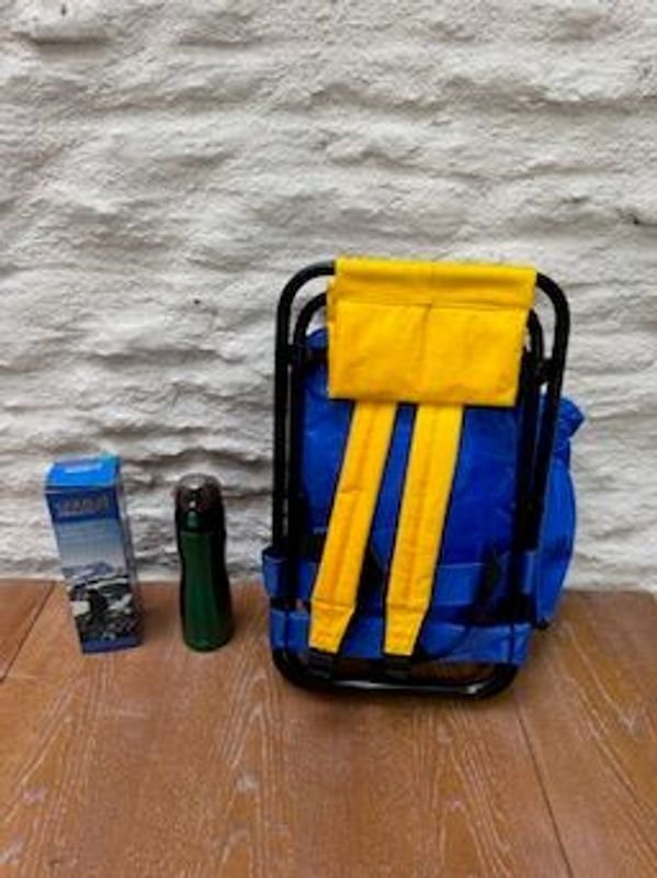 Mochila y termo de agua para viajes - imagen 5