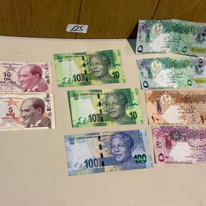 Lote de Billetes de Turquía, Sudáfrica y Qatar - Bien Conservados - imagen 2