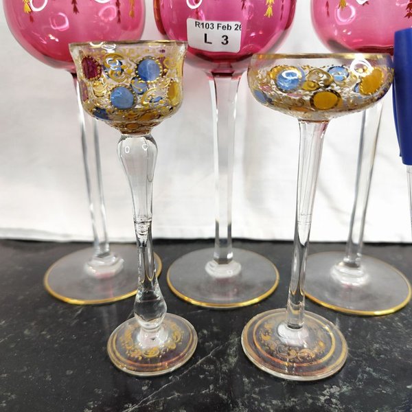 Copa de vino antigua: 5 copas con diseño único y dorado - imagen 3