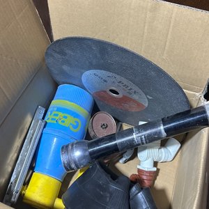 Lote anterior: Fumigador y Linterna en Caja