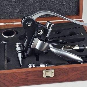 Juego de Accesorios para Vino en Caja de Madera - imagen 1