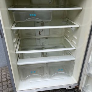 Heladera James Frío Seco con Freezer - imagen 4