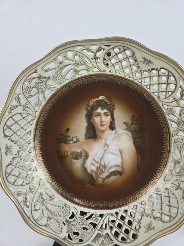Platos de porcelana Bavaria con diseños florales y retratos - imagen 7