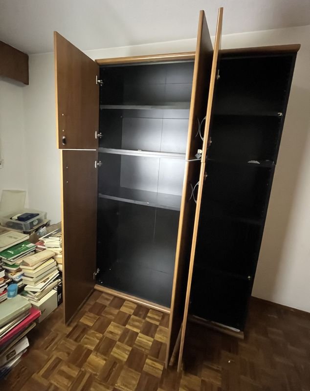 Mueble biblioteca con estantes intercambiables - imagen 6