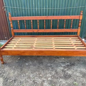 Cama de 1 Plaza o Sillón de Madera Estilo Clásico - imagen 2