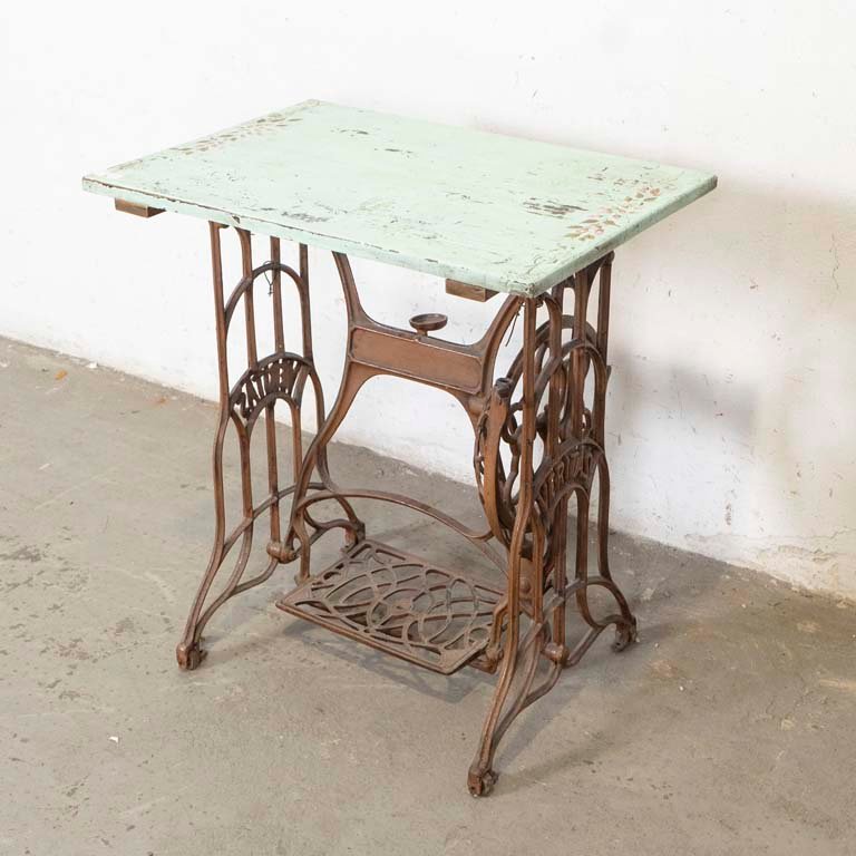 Item 2101877 - Image 0