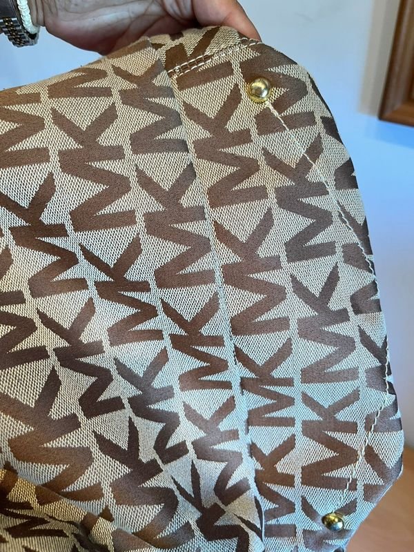 Cartera Grande Michael Kors Original de Tela y Cuero Nueva - imagen 6