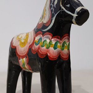 Caballo de Dala Negro Pintado a Mano - Decoración Sueca - imagen 3