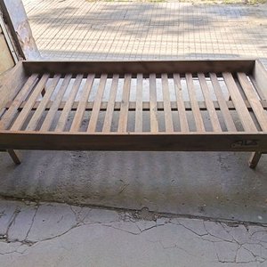 Lote siguiente: Cama Parrilla de Madera para 1 Plaza