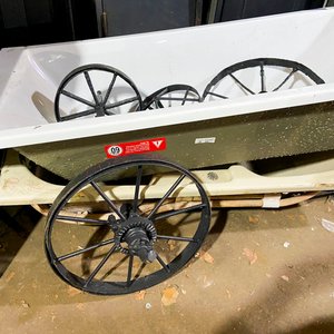 Cuatro ruedas de hierro diferentes van de 36 a 62  cm de diametro con detalles - imagen 2