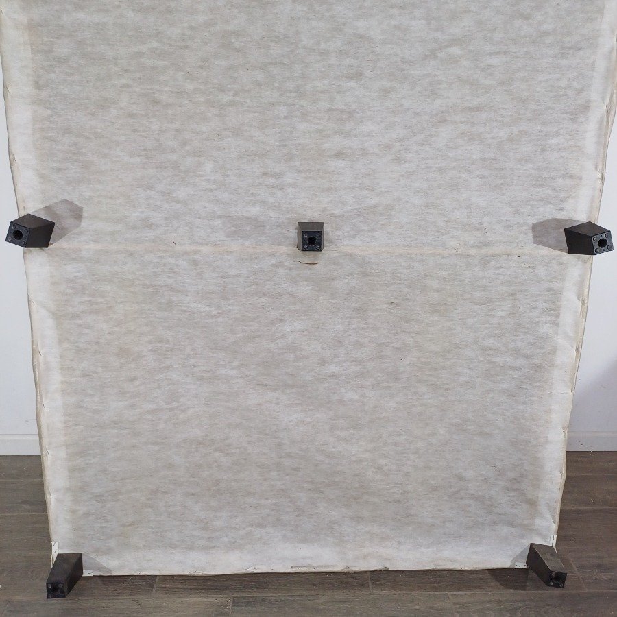 Caja para sommier con rotura en el forro y 7 patas - imagen 7