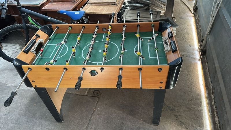 Lote anterior: Futbolito de mesa con tema fútbol
