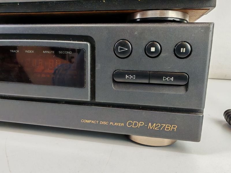 Equipo de Audio Sony con Auriculares - imagen 11