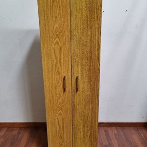 Mueble Alto con Puertas y Estantes Interiores, Diseño Veteado Castaño - imagen 1