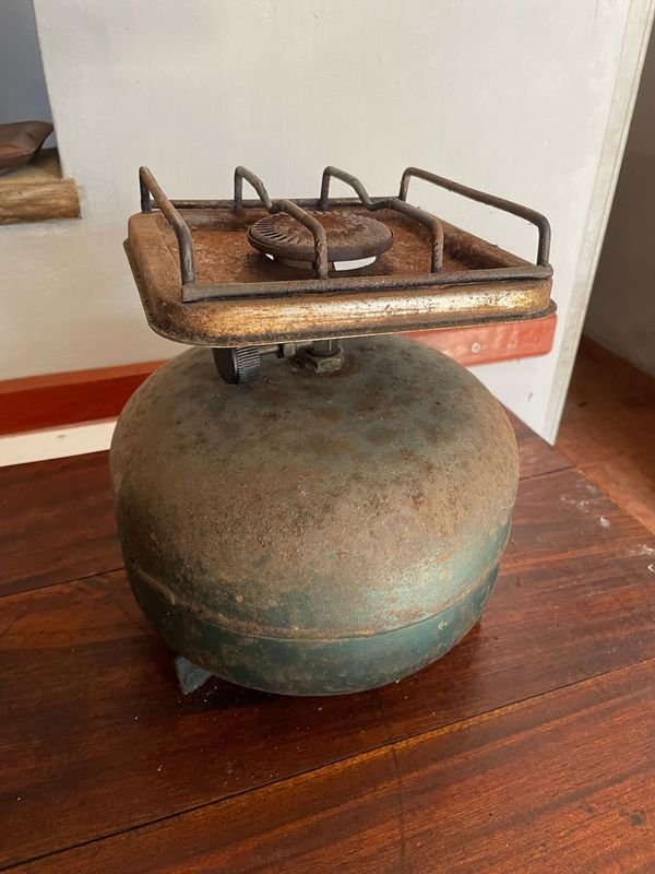 Garrafa de Gas de 3 Kg con Cocinilla Antigua