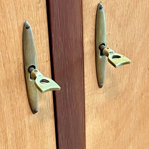 Aparador Estilo Americano con 3 Puertas y Cajón - imagen 6