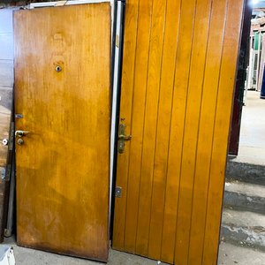 Dos Hojas de Puerta: Frente Blindada y Puerta Interior Madera - imagen 2