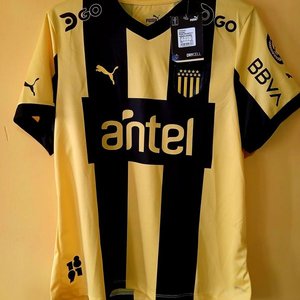 Lote siguiente: Camiseta Oficial Puma Peñarol Femenina Talle L 2023 Nueva Con Etiqueta