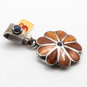 Dije "Flor" en Plata con Incrustaciones y Zafiro - imagen 2