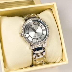 Dos Relojes de Pulsera para Dama: Michael Kors Dorado y Ellen Tracy Plateado - imagen 4